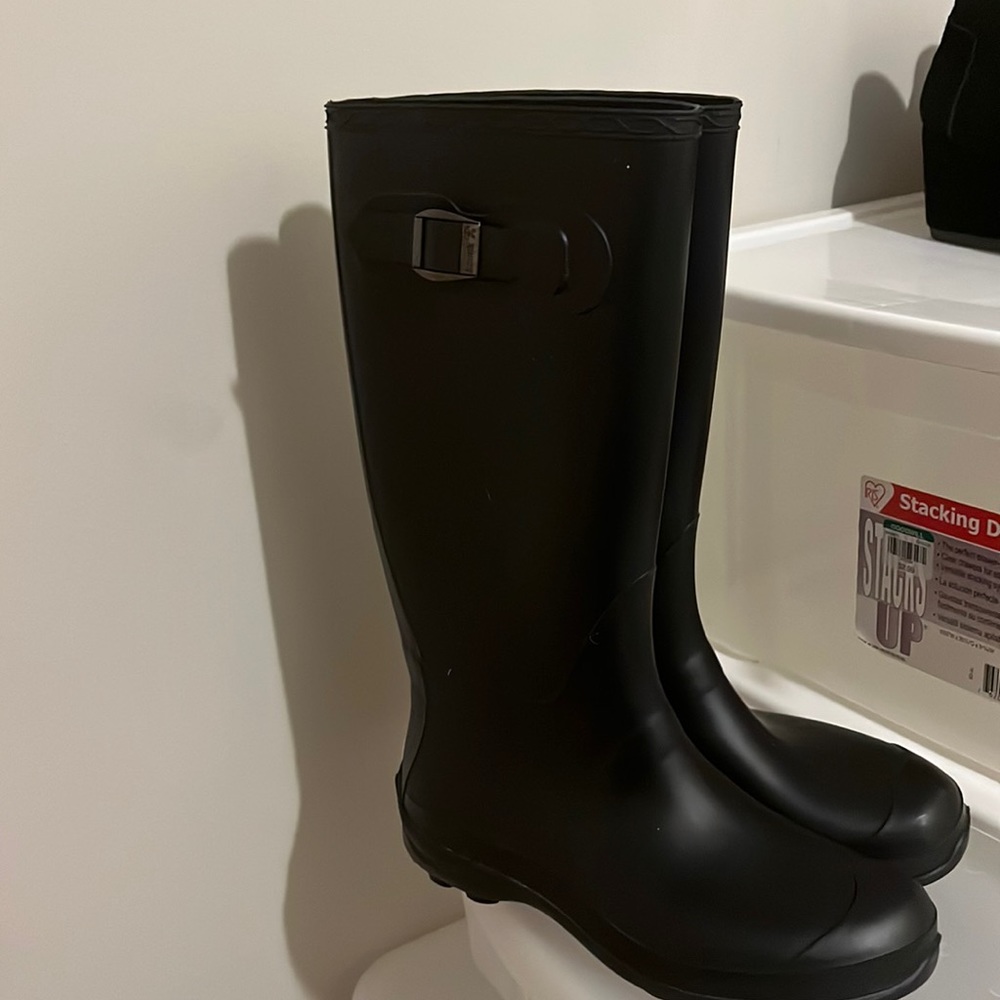 Black rain boots. Like new